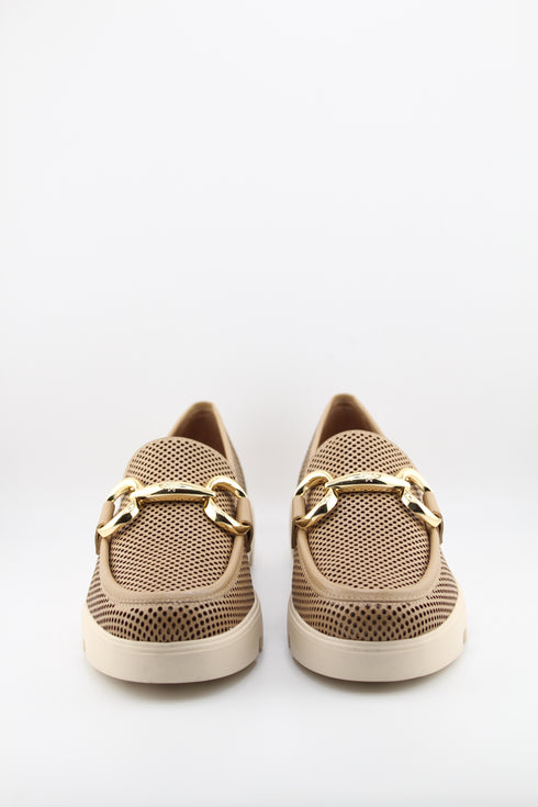 Luz da lua Perforated Loafer with Gold Buckle